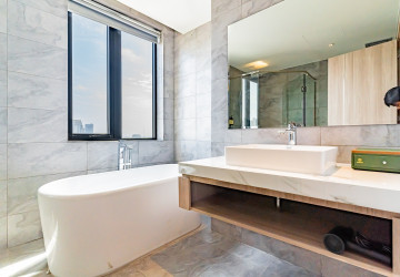 4 Bedroom Serviced Apartment For Rent - BKK1, Phnom Penh thumbnail