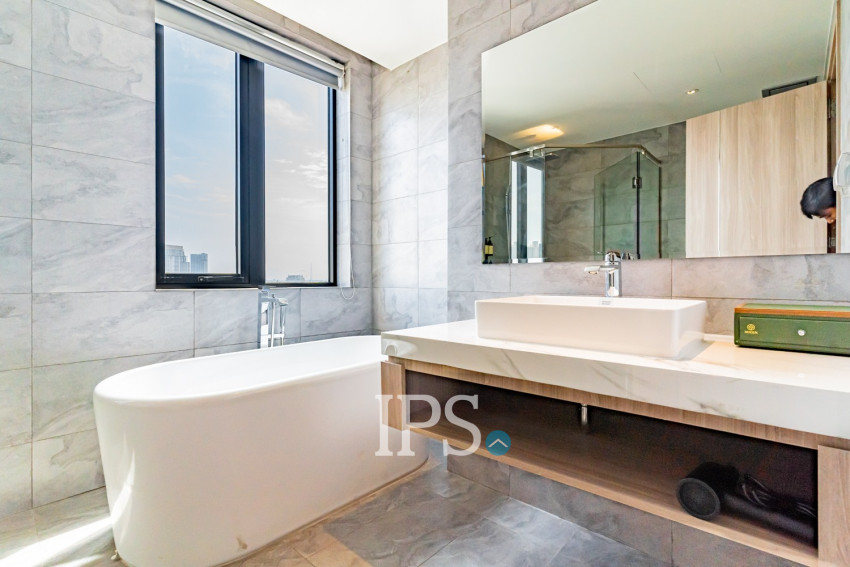 4 Bedroom Serviced Apartment For Rent - BKK1, Phnom Penh