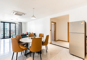 4 Bedroom Serviced Apartment For Rent - BKK1, Phnom Penh thumbnail