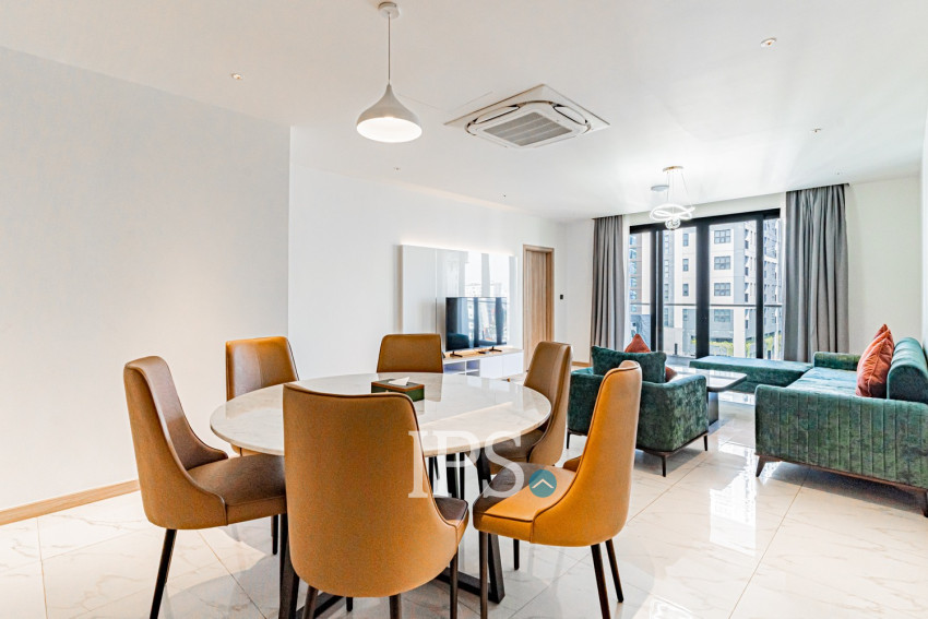 4 Bedroom Serviced Apartment For Rent - BKK1, Phnom Penh