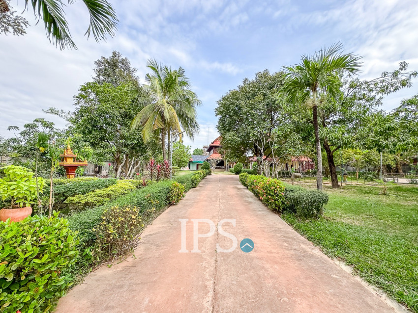 2 Bedroom Wooden Villa  for  Rent - Pouk, Siem Reap