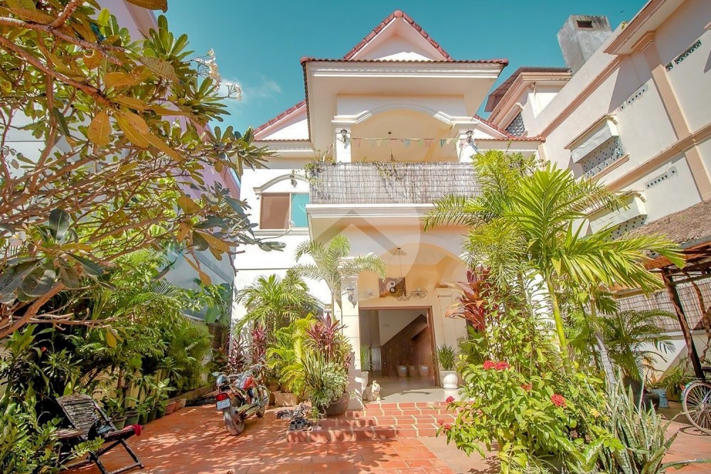 11 Bedroom Apartment Complex for Rent - Siem Reap