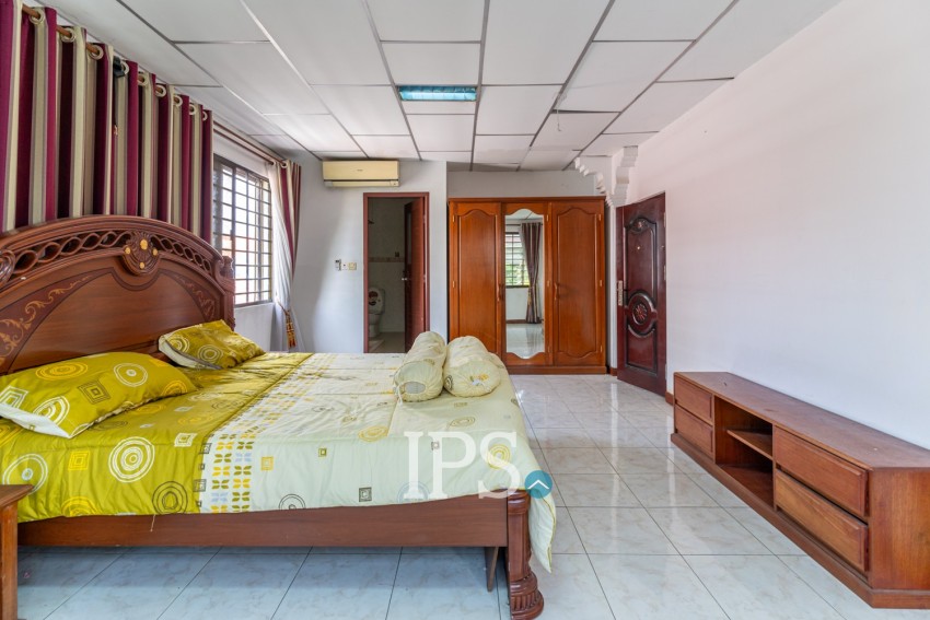 1 Bedroom Apartment For Rent - Beoung Raing, Phnom Penh