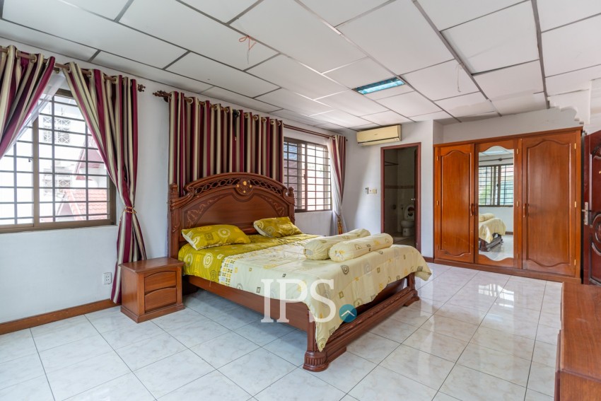 1 Bedroom Apartment For Rent - Beoung Raing, Phnom Penh