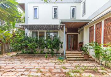 3 Bedroom Villa For Rent - Sala Kamreuk, Siem Reap thumbnail