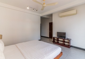 2 Bedroom Serviced Apartment For Rent - Tonle Bassac, Phnom Penh thumbnail