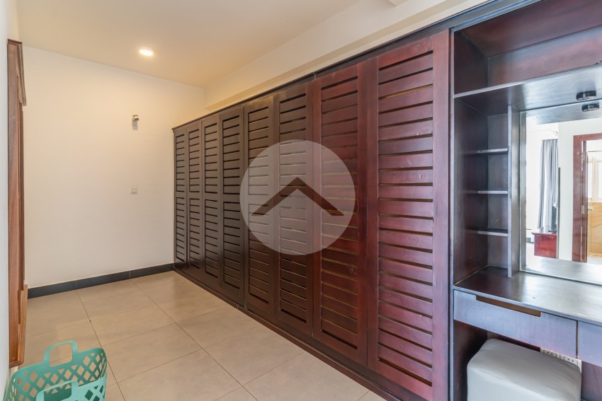 2 Bedroom Serviced Apartment For Rent - Tonle Bassac, Phnom Penh