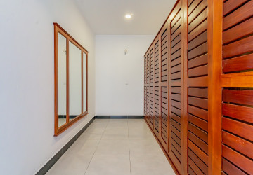 2 Bedroom Serviced Apartment For Rent - Tonle Bassac, Phnom Penh thumbnail