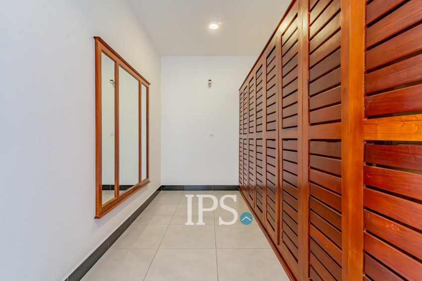 2 Bedroom Serviced Apartment For Rent - Tonle Bassac, Phnom Penh
