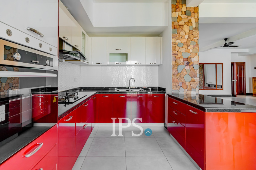 2 Bedroom Serviced Apartment For Rent - Tonle Bassac, Phnom Penh