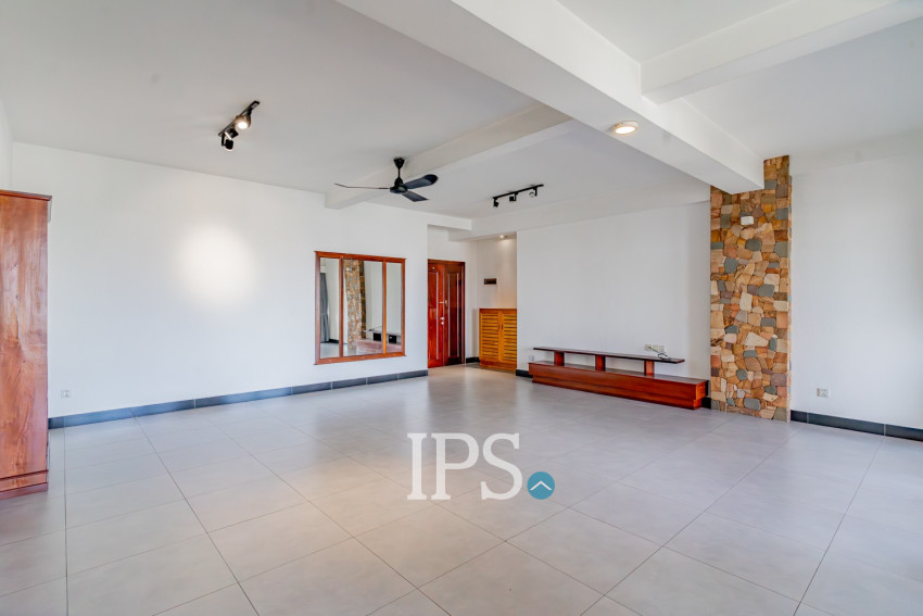 2 Bedroom Serviced Apartment For Rent - Tonle Bassac, Phnom Penh