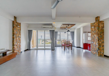 2 Bedroom Serviced Apartment For Rent - Tonle Bassac, Phnom Penh thumbnail