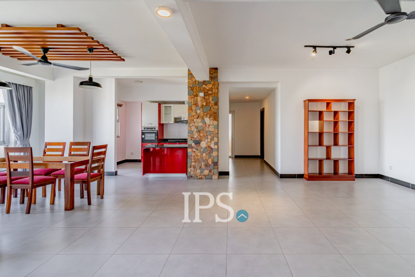 2 Bedroom Serviced Apartment For Rent - Tonle Bassac, Phnom Penh