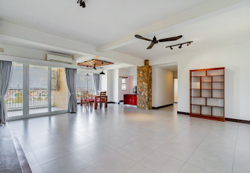 2 Bedroom Serviced Apartment For Rent - Tonle Bassac, Phnom Penh thumbnail