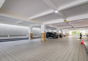 2 Bedroom Serviced Apartment For Rent - Tonle Bassac, Phnom Penh thumbnail