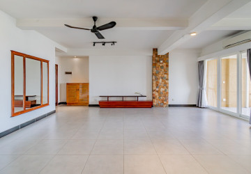 2 Bedroom Serviced Apartment For Rent - Tonle Bassac, Phnom Penh thumbnail