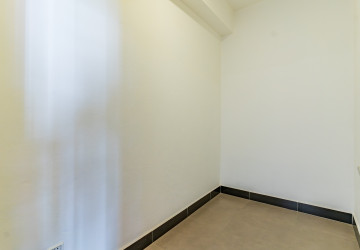 4 Bedroom Serviced Apartment For Rent - Tonle Bassac, Phnom Penh thumbnail