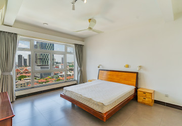 4 Bedroom Serviced Apartment For Rent - Tonle Bassac, Phnom Penh thumbnail