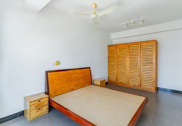 4 Bedroom Serviced Apartment For Rent - Tonle Bassac, Phnom Penh thumbnail