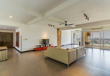 4 Bedroom Serviced Apartment For Rent - Tonle Bassac, Phnom Penh thumbnail