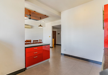 4 Bedroom Serviced Apartment For Rent - Tonle Bassac, Phnom Penh thumbnail
