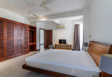 2 Bedrooms Serviced Apartment for Rent-Tonle Bassac,Phnom Penh thumbnail