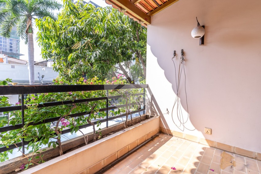 2 Bedroom Serviced Apartment For Rent -  BKK1, Phnom Penh