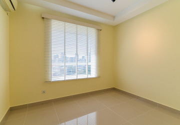 5 Bedroom Apartment For Rent - Rose Condo, Tonle Bassac, Phnom Penh thumbnail