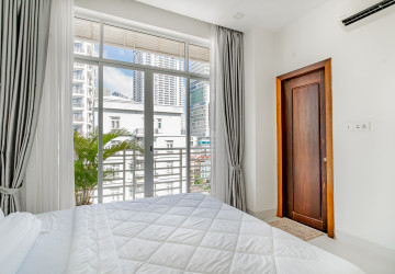 1 Bedroom Serviced Apartment For Rent - Tonle Bassac, Phnom Penh thumbnail