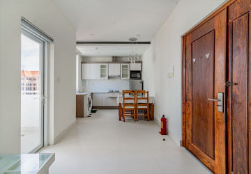 1 Bedroom Serviced Apartment For Rent - Tonle Bassac, Phnom Penh thumbnail