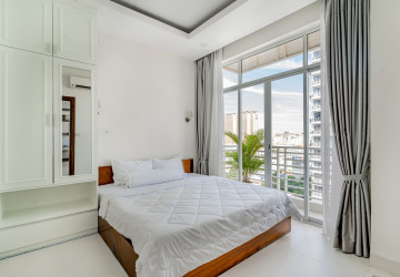 1 Bedroom Serviced Apartment For Rent - Tonle Bassac, Phnom Penh thumbnail