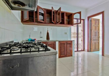 6 Bedroom Villa For Rent - Daun Penh, Phnom Penh thumbnail