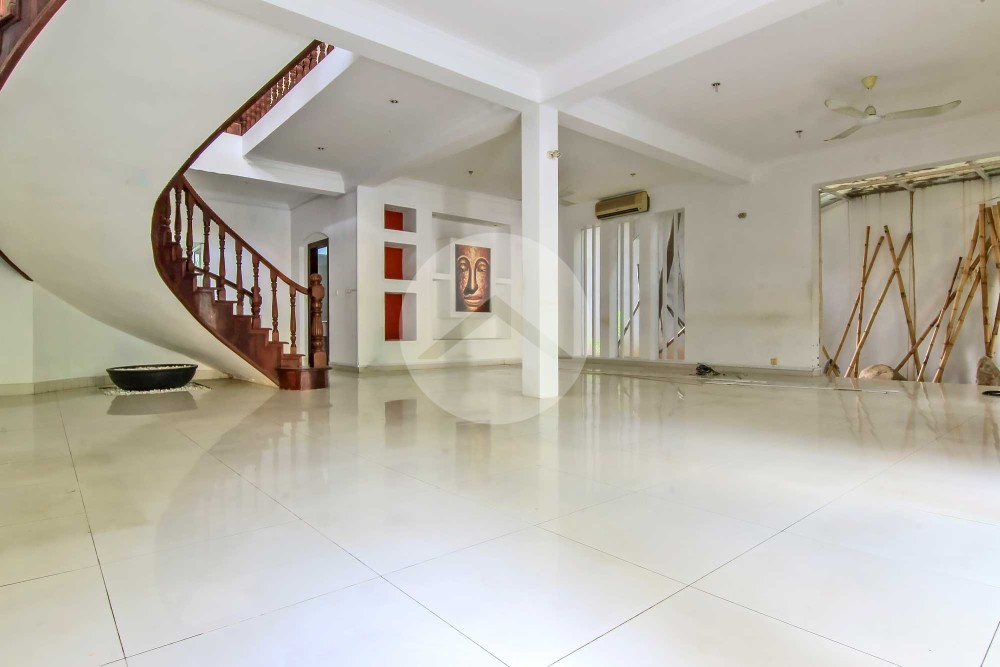 6 Bedroom Villa For Rent - Daun Penh, Phnom Penh - Image 3