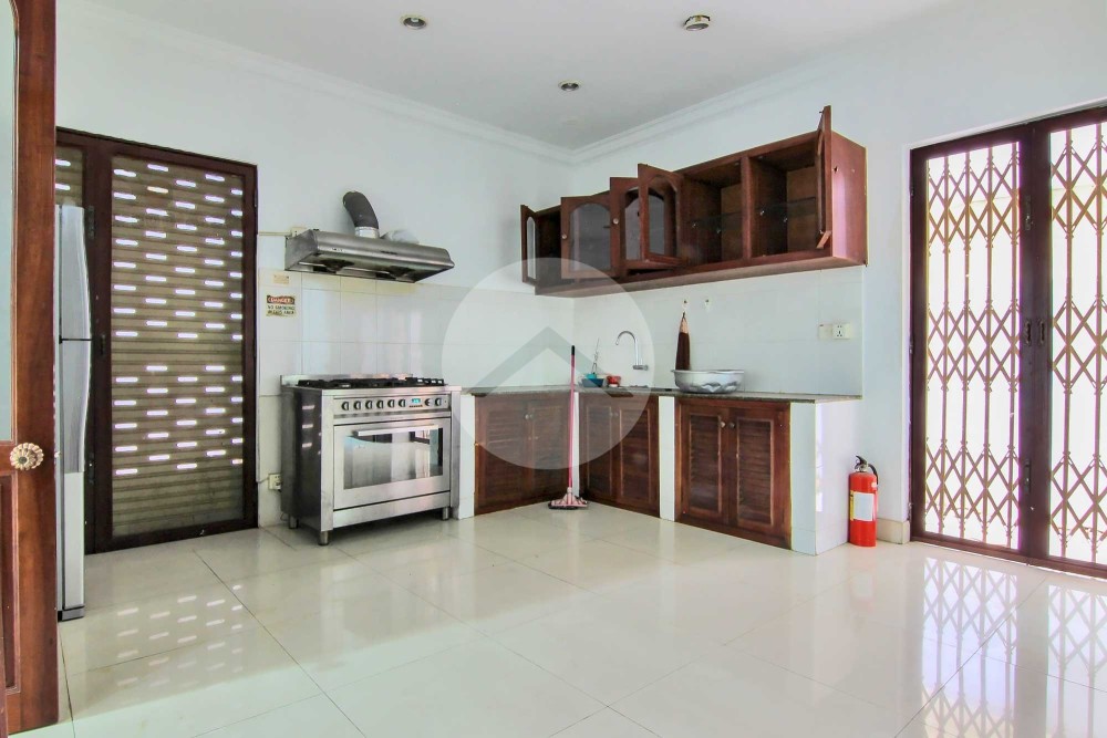 6 Bedroom Villa For Rent - Daun Penh, Phnom Penh - Image 5