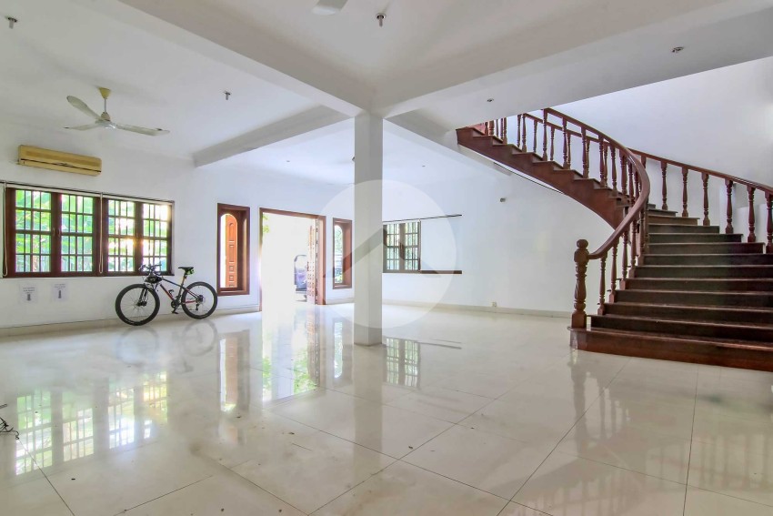 6 Bedroom Villa For Rent - Daun Penh, Phnom Penh