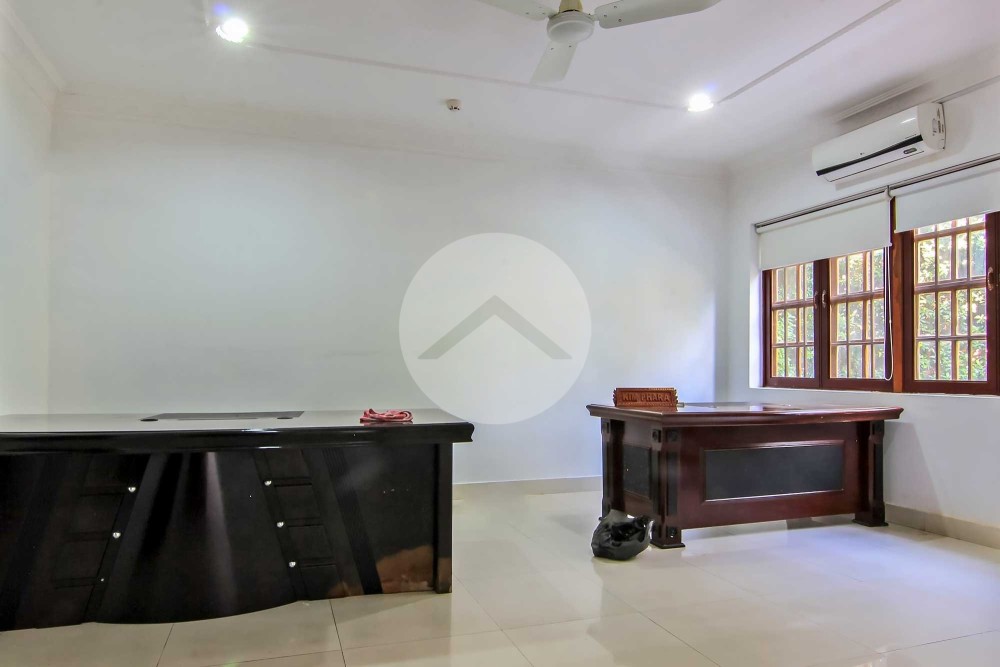 6 Bedroom Villa For Rent - Daun Penh, Phnom Penh - Image 7