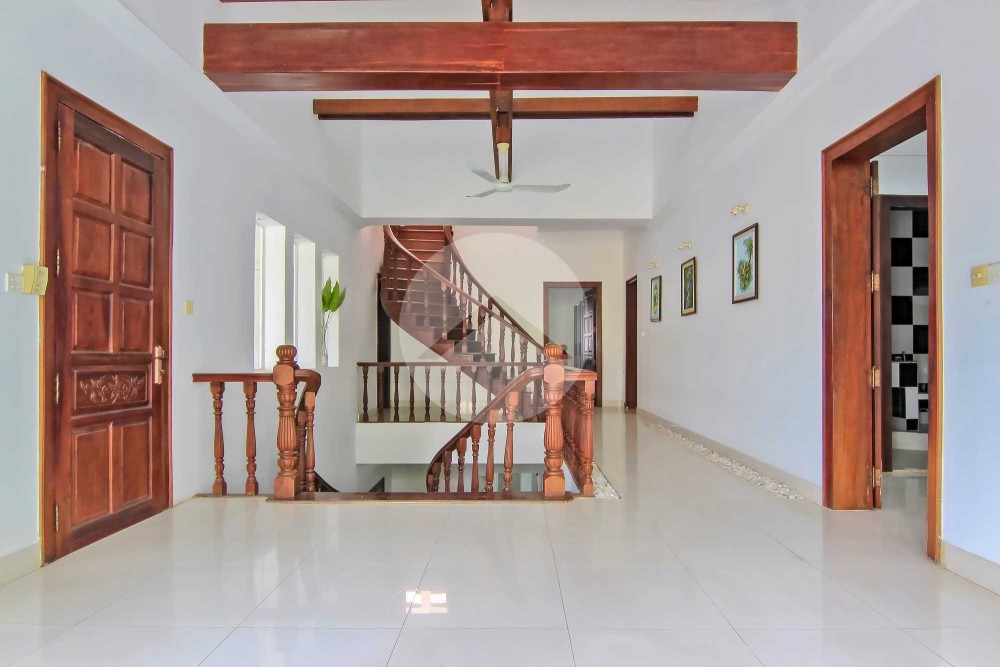 6 Bedroom Villa For Rent - Daun Penh, Phnom Penh - Image 9