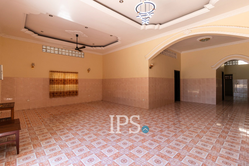 5 Bedroom House For Rent - Slor Kram, Siem Reap