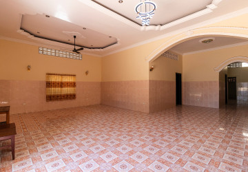 5 Bedroom House For Rent - Slor Kram, Siem Reap thumbnail