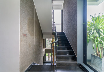 2 Bedroom Serviced Apartment For Rent - Boeung Kak 1, Phnom Penh thumbnail