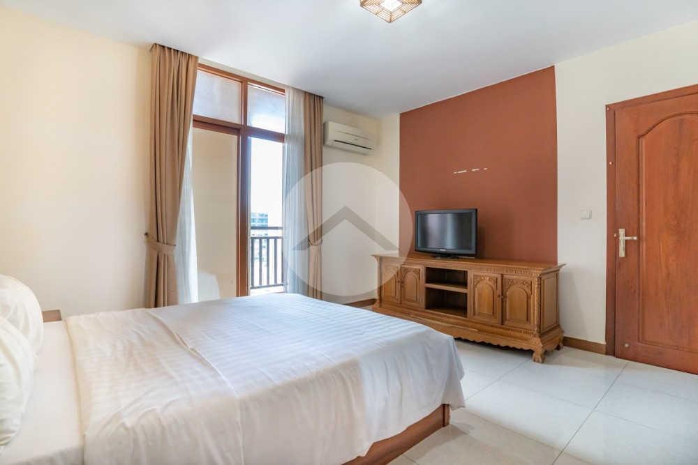 3 Bedroom Serviced Apartment For Rent - Boeung Kak 2, Phnom Penh - Image 12