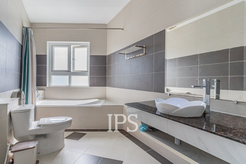 2 Bedroom Serviced Apartment For Rent - Boeung Kak 2, Phnom Penh