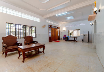 4 Bedroom Apartment For Rent - Slor Kram, Siem Reap thumbnail