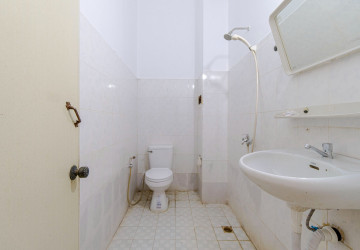 4 Bedroom Apartment For Rent - Slor Kram, Siem Reap thumbnail