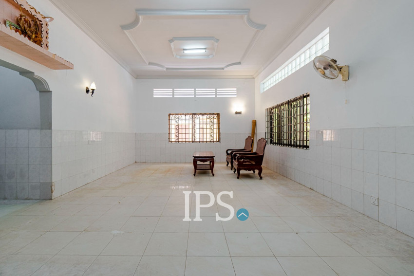 4 Bedroom Apartment For Rent - Slor Kram, Siem Reap
