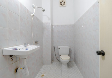 4 Bedroom Apartment For Rent - Slor Kram, Siem Reap thumbnail