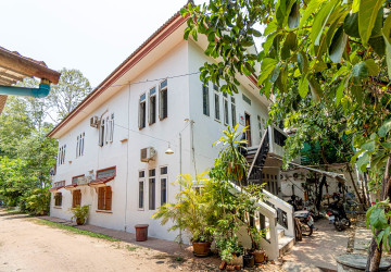 4 Bedroom Apartment For Rent - Slor Kram, Siem Reap thumbnail