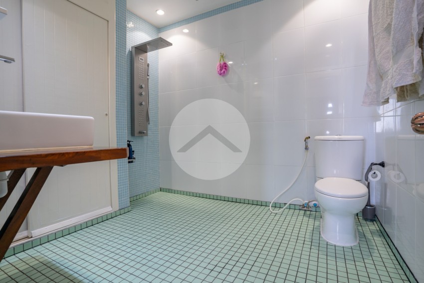 9th Floor 2 Bedroom Condo For Sale - Mekong View Tower 1, Chroy Changvar, Phnom Penh