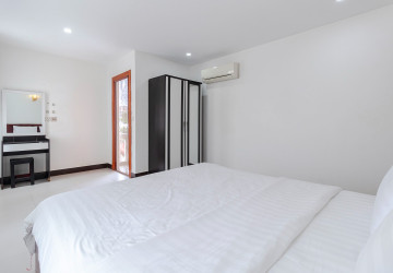 1 Bedroom Apartment For Rent - Svay Dangkum, Siem Reap thumbnail