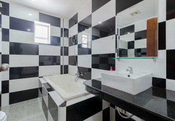 1 Bedroom Apartment For Rent - Svay Dangkum, Siem Reap thumbnail